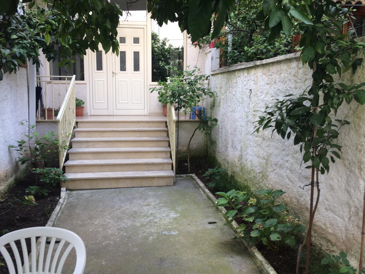 Nina Guest House Tirana Exterior foto